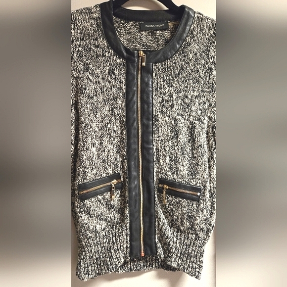 Ivanka Trump zip up cardigan - Picture 2 of 4